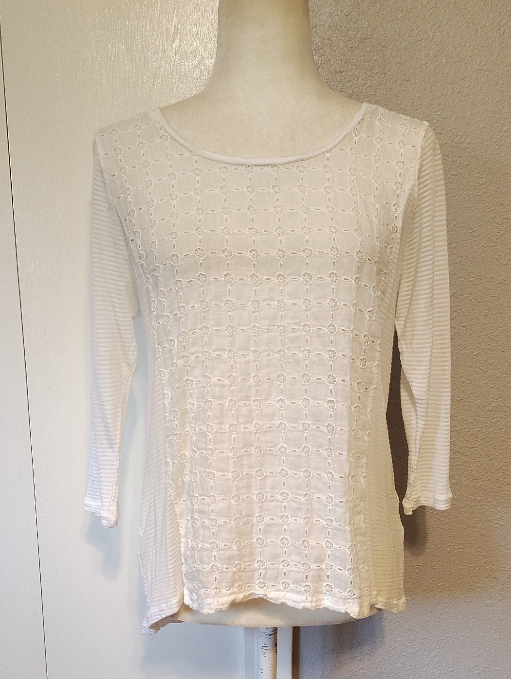 Lucky Brand White 3/4 Sleeve Top